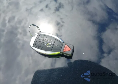 2016 Mercedes-Benz C 300 4Matic/Luxury 4Matic/Sport 4Matic z USA, uszkodzony, nr VIN 55SWF4KB4GU097714